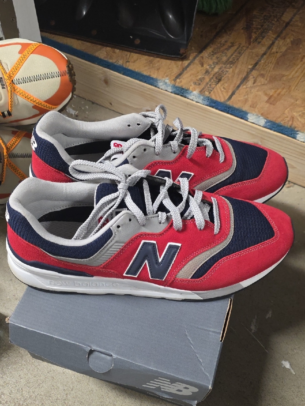 New Balance Mens 997H Sneakers in Red, Navy and Gray